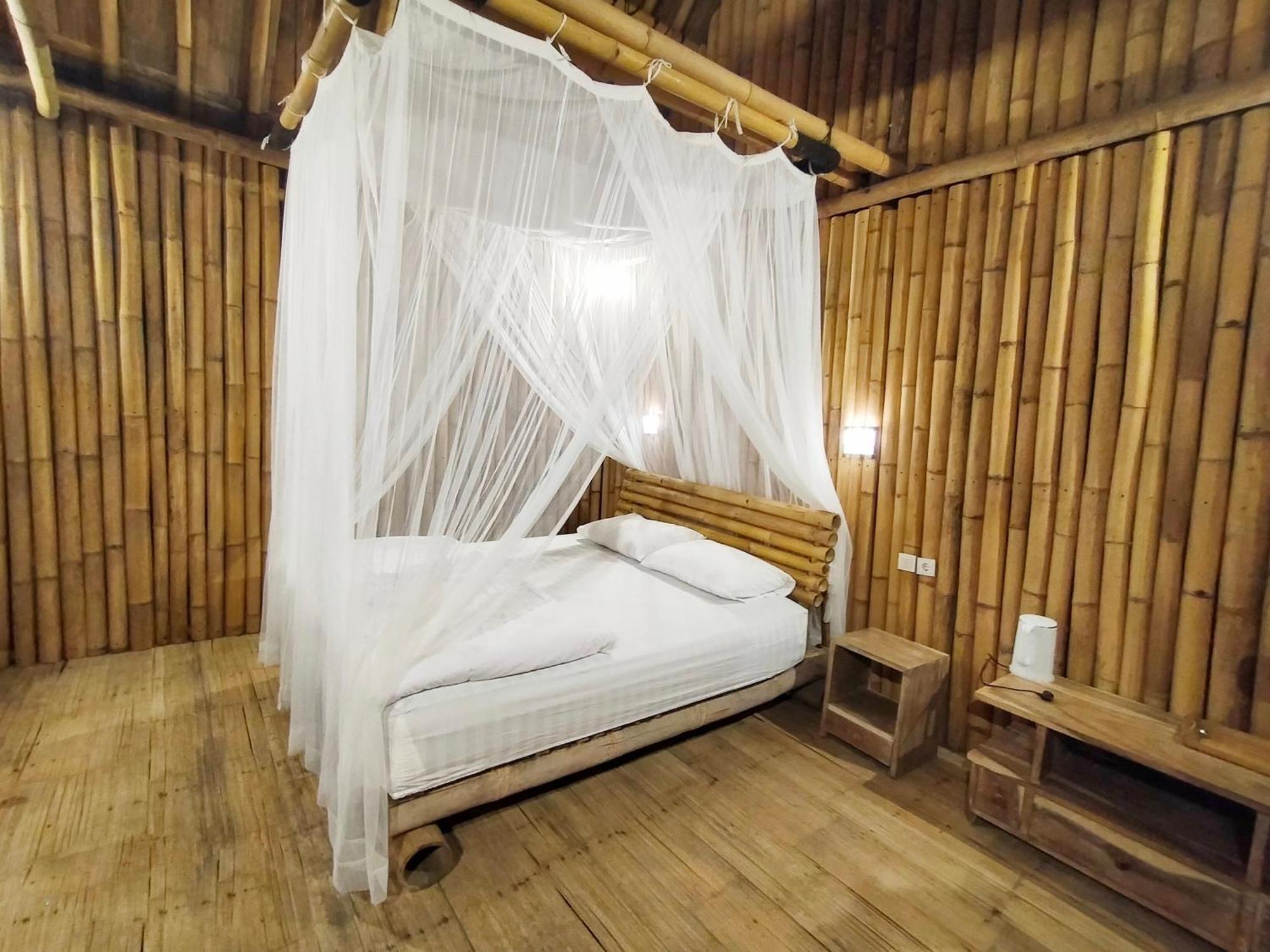 Loca Lobo Lodges Riung, Flores Extérieur photo