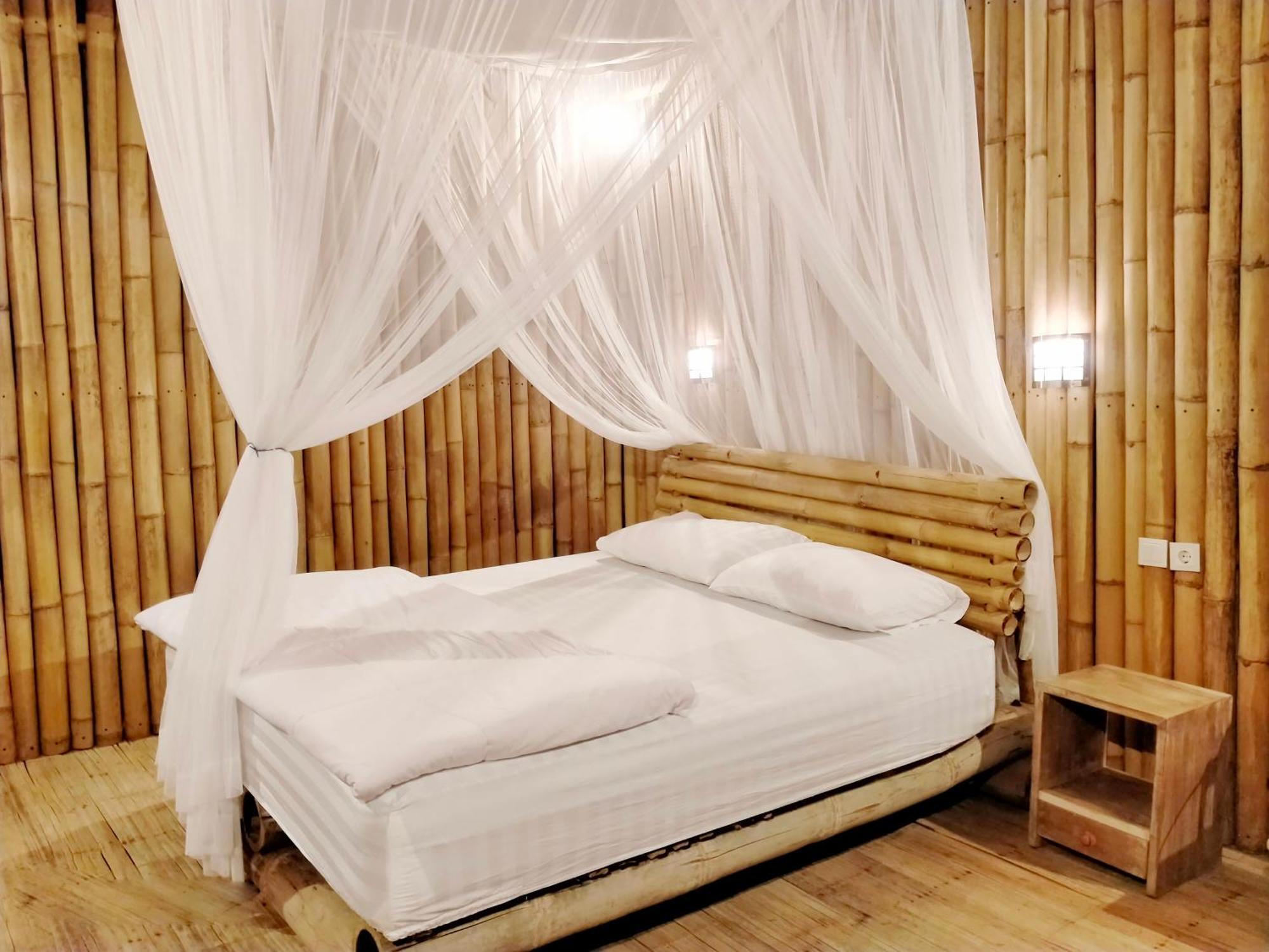 Loca Lobo Lodges Riung, Flores Extérieur photo