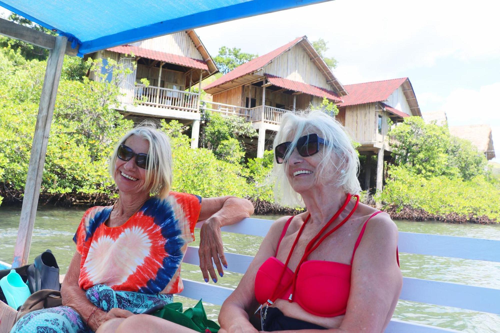 Loca Lobo Lodges Riung, Flores Extérieur photo